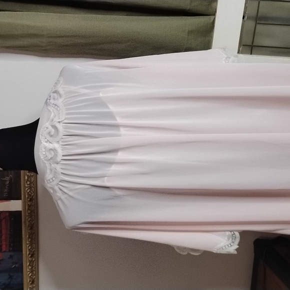Two Piece Pale Pink Nite Gown With Lace Details - Picture 5 of 6